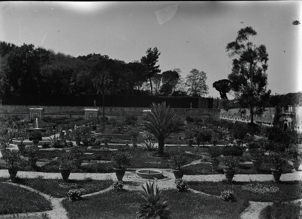 [Italian garden (Vatican City)]