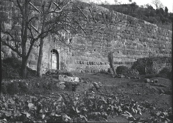 [Ariccia (Italy), city wall]