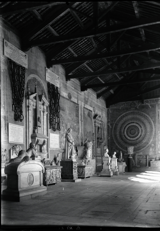 [Pisa (Italy), Campo santo, inside gallery]